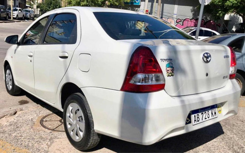 Toyota Etios 1.5 Sedan Xs 2017