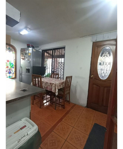 Casa En Venta De 2 Dorm. En La Florida Dos Locales Comercial