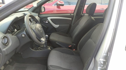 Imagen 8 de 13 de Renault Duster Zen Tm 2018