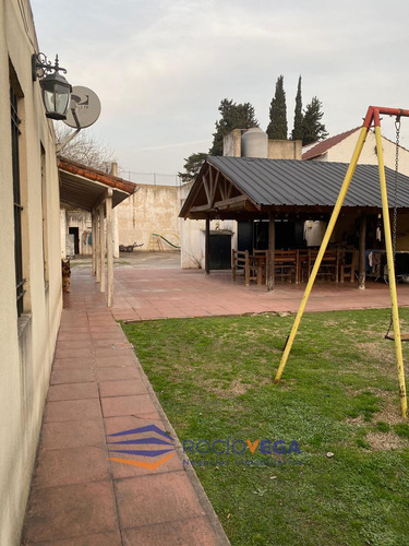 Quinta En Venta En Merlo Sur