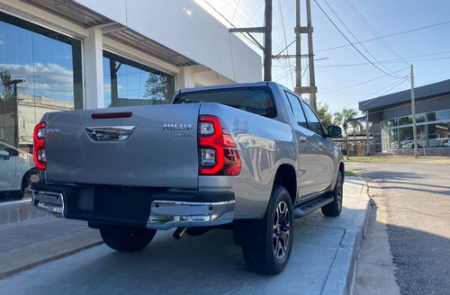 Imagen 4 de 15 de Toyota Hilux D/cabina 2.8 Tdi 204cv A/t 6 4x4 Srx 0km My2023