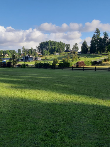 Parcela En Exclusivo Condominio En Sector Los Riscos Pucon