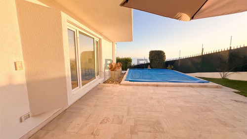 Casa El Encanto Se Arriendan 5d/5b Vista Espectacuar