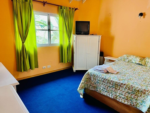 Imagen 8 de 12 de Casa En Alquiler Temporada 2022 - 2023 Pileta Y A/c Country Las Lajas Rodriguez Vacaciones Verano Chalet Se Alquila En Noviembre Diciembre 2022 Y Enero Febrero Y Marzo 2023 Alquiler Temporario