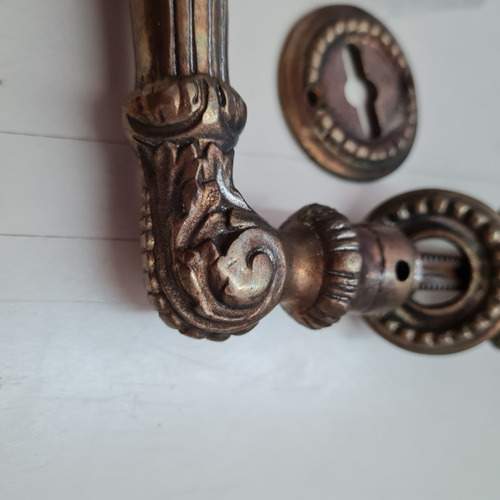 Imagen 4 de 10 de Picaporte Manija Puerta Estilo Antiguo De Bronce Mate.