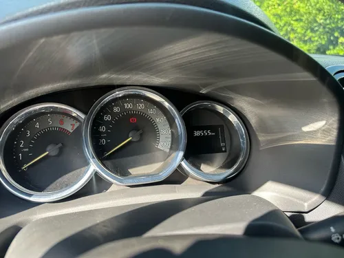 Renault Logan 1.6 Privilege / Intens