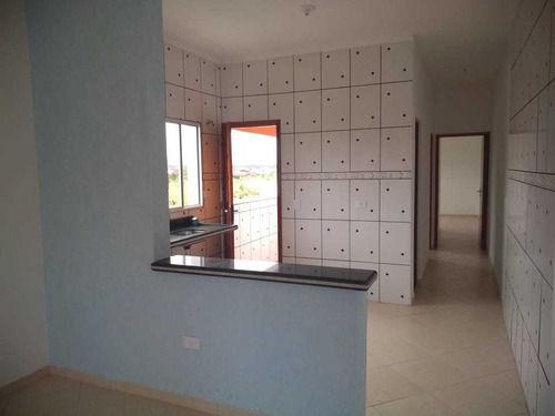 Imagem 7 de 14 de 956 Casa 2 Quartos, 1 Suíte, Sala, 2 Banheiros, 2 Vagas