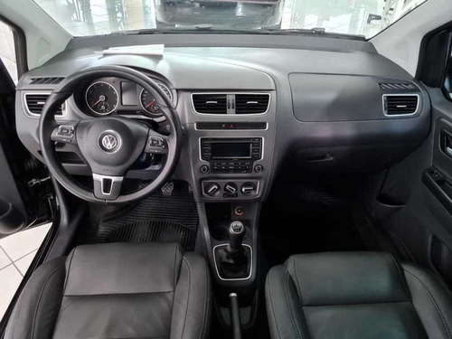 Imagem 11 de 15 de Volkswagen Spacefox 1.6 8v Trend Totalflex 4p 2014
