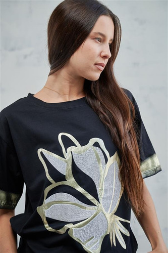 Remera Remeron Premium Flor Dorada Foil Con Strass Gu68000
