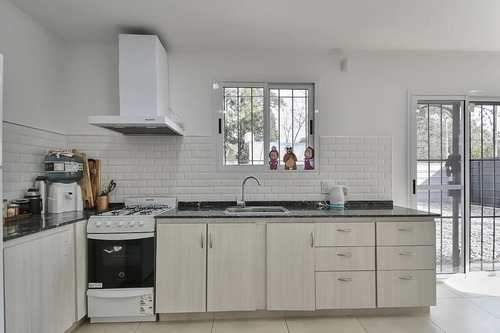 Imagen 12 de 16 de Alquiler Casa Quinta Semana, Quincena Disponible A Partir De Marzo, Semana Santa, Carnaval Zona Oeste, Pileta, Parrilla, Parque, No Apto Eventos, Juego/casita De Niños, Wifi Cerca Acceso Oeste