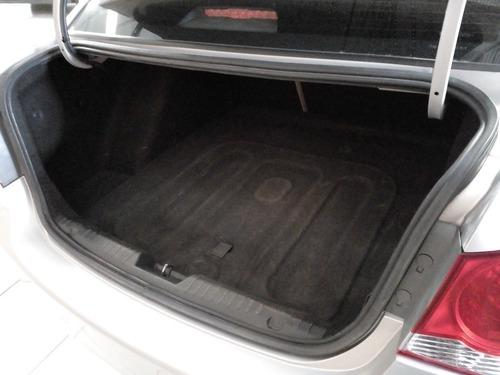 Imagen 9 de 15 de Chevrolet Cruze 1.8 Ltz Full Techo 4 Puertas Baul 2012