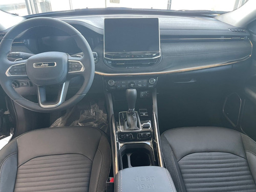 Imagen 9 de 17 de Jeep Commander