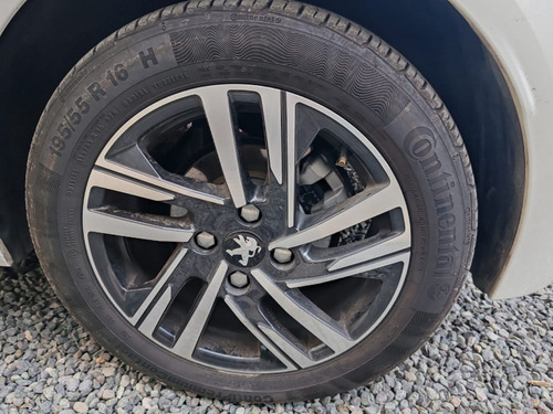 Peugeot 208 Puretech 100 Hb 1.2 2021