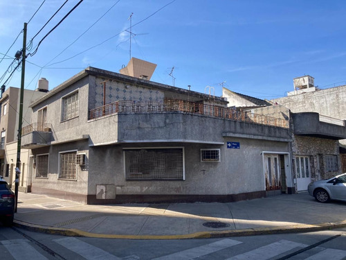 Casa En Venta En Mataderos