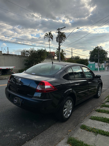 Renault Megane 1.6 Dynamique Hi-flex 4p