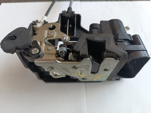 Cerradura Trasera Derecha , Chevrolet Spark Beat, A081876