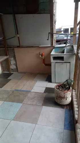 El Primer Piso Tiene 4 Abitaciones