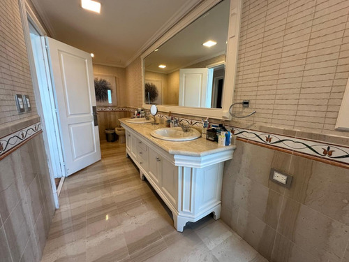 Exclusivo Apartamento En Malecón Center 3 Hab, Piso Alto, Vista Espectacular