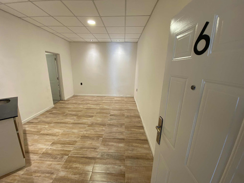 Apartamento Monoambientes En Alquiler Tres Cruces // Cordon