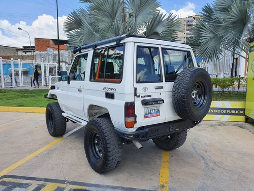 Imagen 3 de 8 de Toyota Machito Japones
