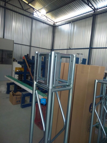 Imagem 2 de 3 de Cubo 5 Faces Treliças Box Truss Q20 Aço - Lourenço