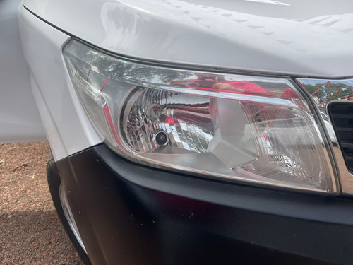 Nissan NP300 2.5 SE Paq Seguridad Mt