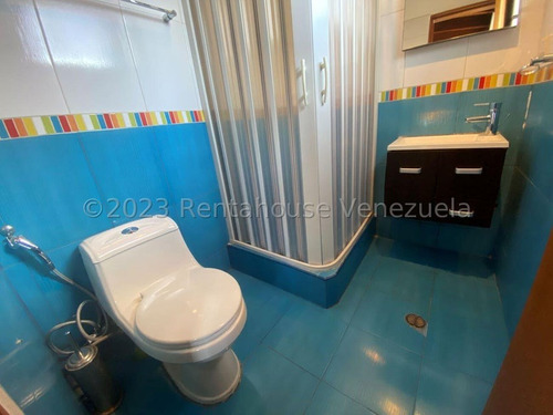 Casa En Venta En Santa Paula Calle Cerrada Casas En Caracas Angela Tochon