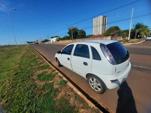 Imagem 2 de 14 de Chevrolet Corsa Hatch Maxx 1.4 8v 4p 2012