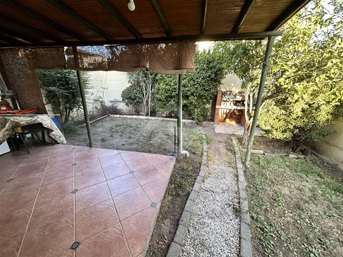 Casa En Venta De 3 Dorm 2 Baños Barrio Los Bosquinos Maipú