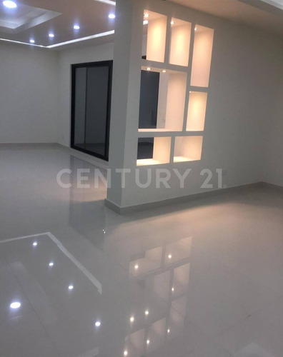 Casa En Venta En Contry Sol