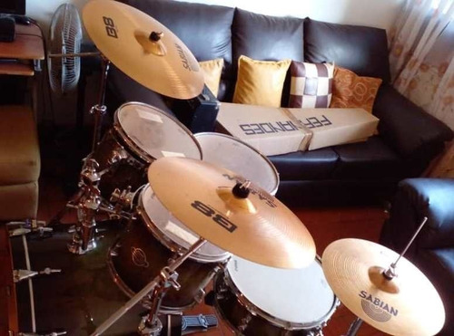 Imagen 7 de 7 de Bateria Sonor Nueva Con Platillos