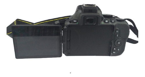 Cámara Nikon D5500 18-55 Mm Vr 2 Kit Negra + Funda Gratis