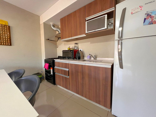 Depto 2 Ambientes En Duplex Con Balcon // Av. Presidente Peron 2672
