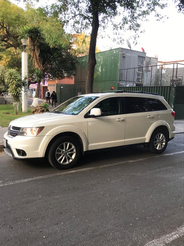 Dodge Journey 2.4 Sxt 5 Pasajeros Plus Mt