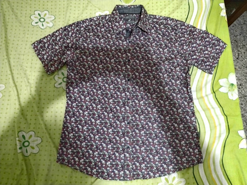 Camisa De Caballero Marca Arkitect Modelo De Flores Talla L