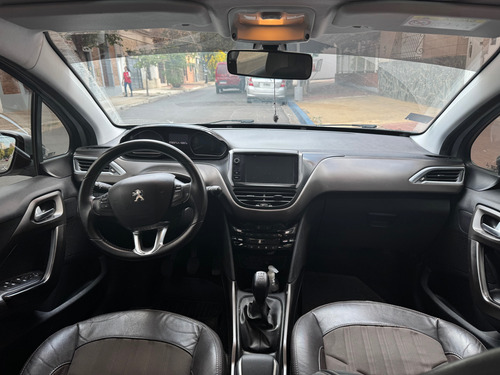 Peugeot 2008 1.6 Feline