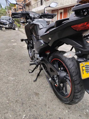 Moto En Excelentes Condiciones, Segundo Dueño.