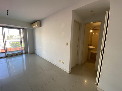 Departamento 2 Ambientes De Categoría Con Cochera En Morón Centro