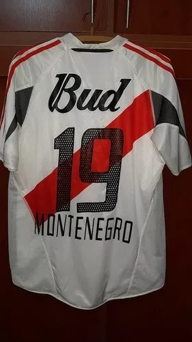 Camiseta River Plate Titular Doble Tela 2004 #19 Montenegro en venta en Mar  del Plata Bs.As. Costa Atlántica por sólo $ 55,000.00 - OCompra.com  Argentina
