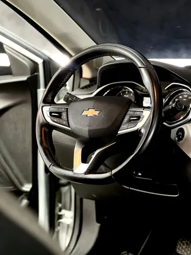 Chevrolet Onix 1.0T Premier Hatch At