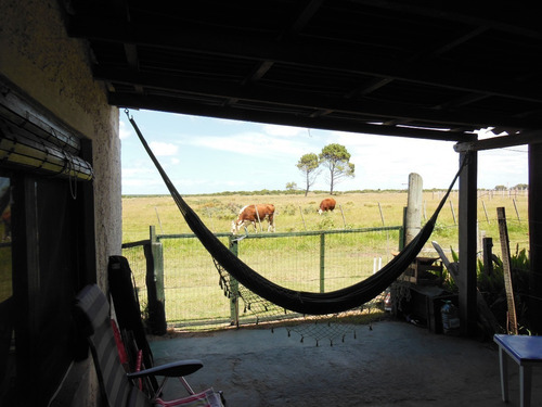 Vendo Casa En Barra De Valizas, Rocha, 3 Dormitorios, Parrillero Y Garage