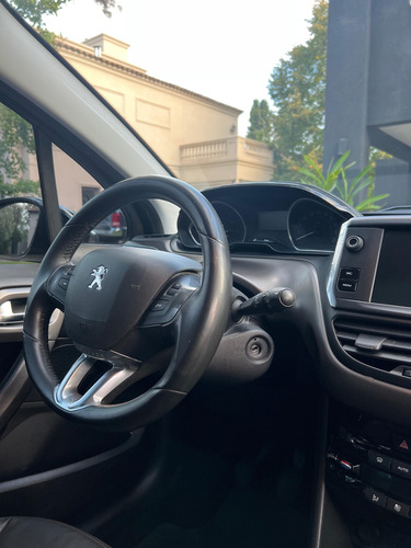 Peugeot 2008 1.6 Feline