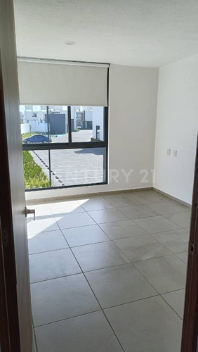 Renta Casa Fracc. Aurea, Toluca, México