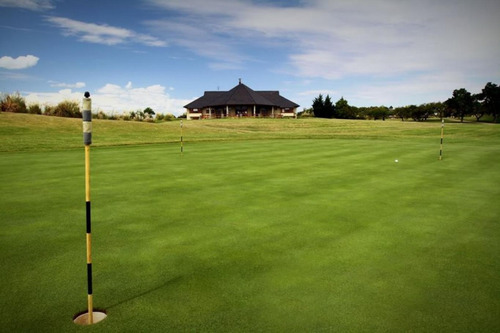 Imagen 18 de 19 de Carmelo Golf