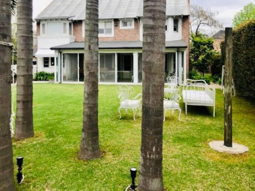Venta De Excelente Casa En Lote Interno En Solares Del Talar