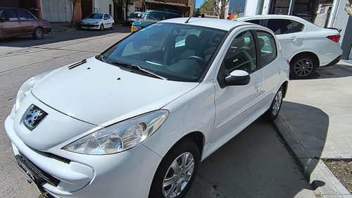 Peugeot 207 1.4 Sedan Allure 75cv