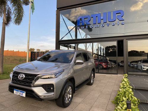 Toyota Hilux SW4 2.7 VVT-I FLEX SRV 7L 4X2 AUTOMÁTICO