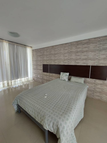 Imagen 7 de 13 de Th Costa Azul. Th Avenida Bolivar.porlamar