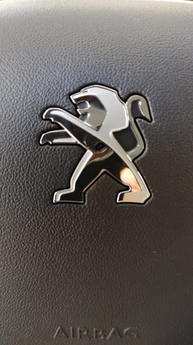 Peugeot 2008 Allure 1.6 N (m)