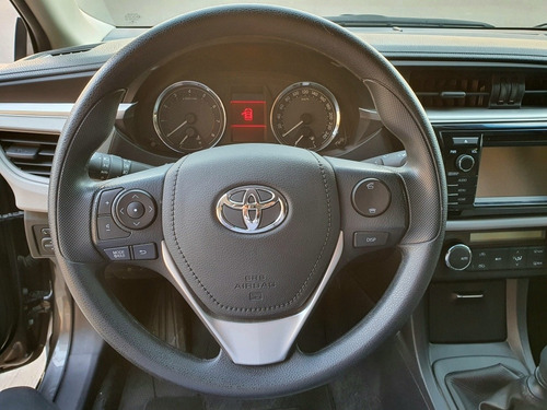 Imagen 12 de 14 de Toyota Corolla 1.8 Xei Mt 140cv 2017